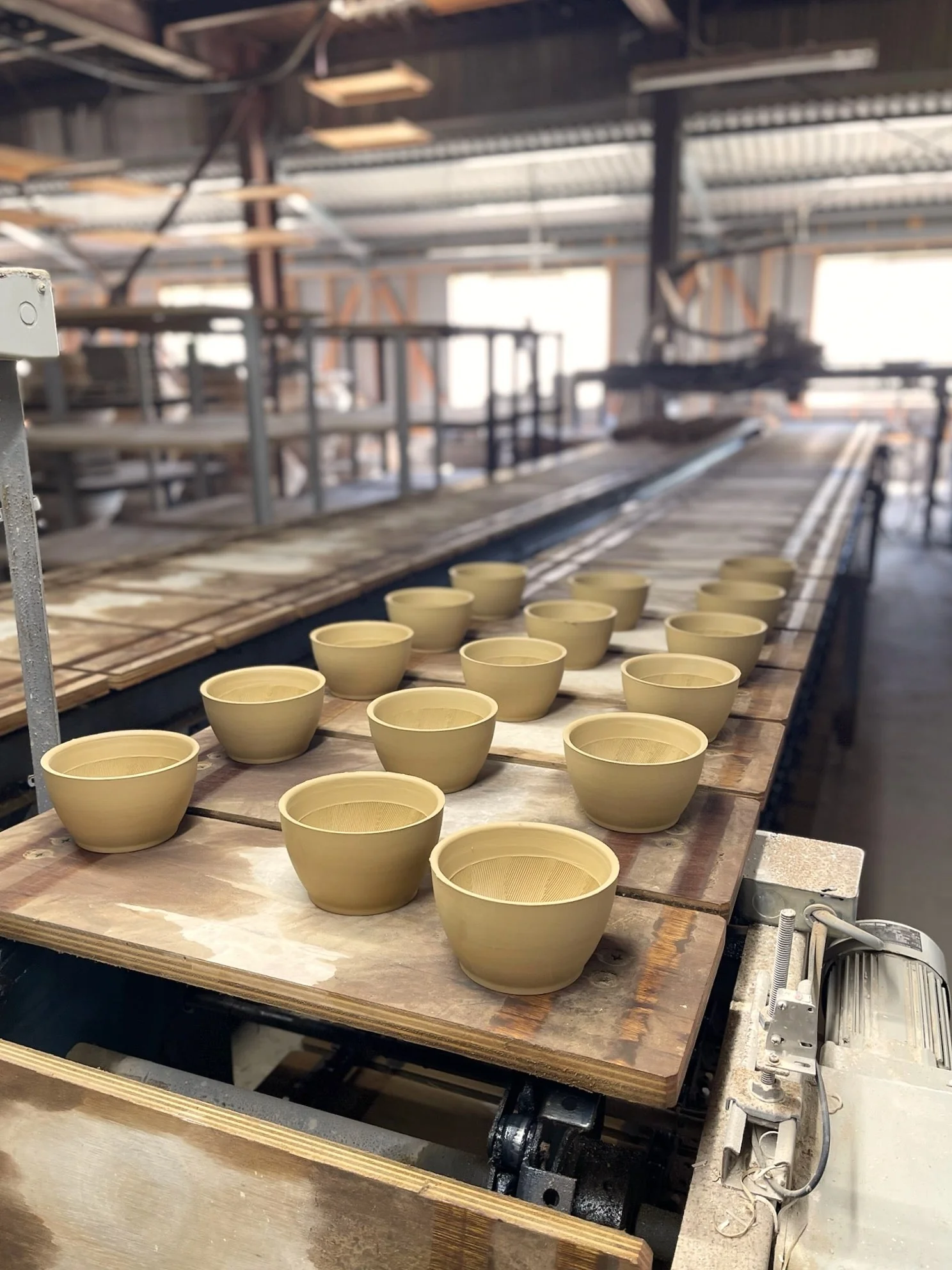 Mujun Motoshige Suri Bowl - Japanese Ceramic Mortar and Pestle - Image 6